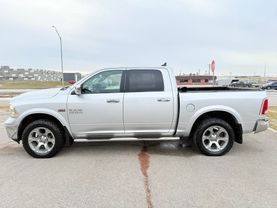 2017 RAM 1500 CREW CAB PICKUP V8, HEMI, 5.7 LITER LARAMIE PICKUP 4D 5 1/2 FT