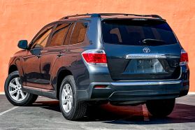 2011 TOYOTA HIGHLANDER SUV - AUTOMATIC - Gentle Carmen Auto