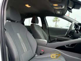 2023 Hyundai Elantra - Image 11