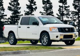 2010 NISSAN TITAN CREW CAB