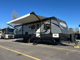 Used 2018 HEARTLAND PROWLER LYNX TRAVEL TRAILER - 30LX - LA Auto Star located in Virginia Beach, VA