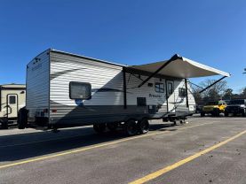 Used 2018 HEARTLAND PROWLER LYNX TRAVEL TRAILER - 30LX - LA Auto Star located in Virginia Beach, VA