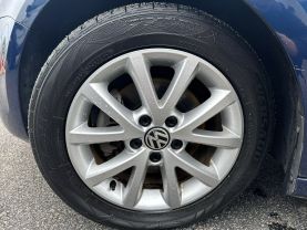 Used 2012 VOLKSWAGEN JETTA SEDAN 5-CYL, 2.5 LITER 2.5L SE SEDAN 4D - LA Auto Star located in Virginia Beach, VA
