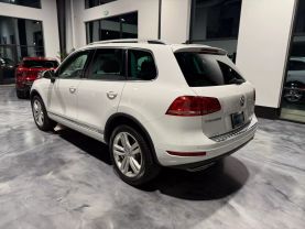 2013 VOLKSWAGEN TOUAREG SUV V6, TURBO DIESEL, 3.0 LITER TDI EXECUTIVE SPORT UTILITY 4D