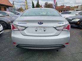 2012 HYUNDAI SONATA SEDAN 4-CYL, HYBRID, 2.4 LITER HYBRID SEDAN 4D