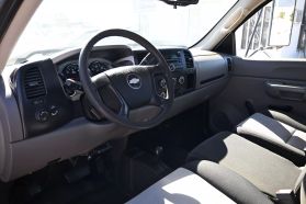 2009 CHEVROLET SILVERADO 3500 HD REGULAR CAB & CHASSIS CAB CHASSIS V8, 6.0 LITER 137" W.B. 2D