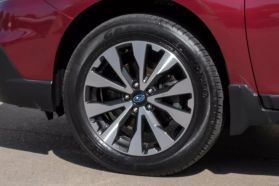 2017 SUBARU OUTBACK WAGON 4-CYL, PZEV, 2.5 LITER 2.5I LIMITED WAGON 4D
