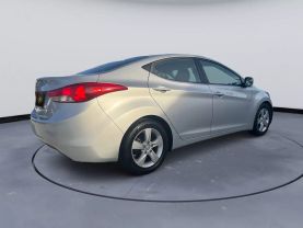2013 HYUNDAI ELANTRA SEDAN 4-CYL, PZEV, 1.8 LITER LIMITED SEDAN 4D