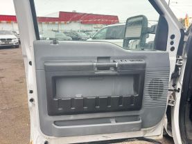 2015 FORD F250 SUPER DUTY CREW CAB PICKUP V8, FLEX FUEL, 6.2 LITER XL PICKUP 4D 8 FT