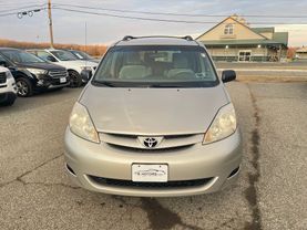 2008 TOYOTA SIENNA