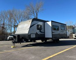 Used 2018 HEARTLAND PROWLER LYNX TRAVEL TRAILER - 30LX - LA Auto Star located in Virginia Beach, VA