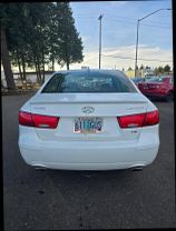 2009 Hyundai Sonata - Image 4