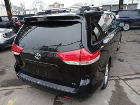 2012 TOYOTA SIENNA