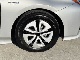 2016 TOYOTA PRIUS HATCHBACK 4-CYL, HYBRID, 1.8 LITER TWO HATCHBACK 4D