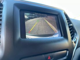 2019 Jeep Cherokee - Image 18