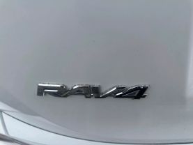 2016 TOYOTA RAV4 SUV 4-CYL, 2.5 LITER XLE SPORT UTILITY 4D
