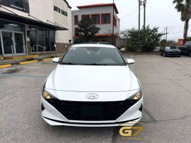 2023 Hyundai Elantra - Image 2