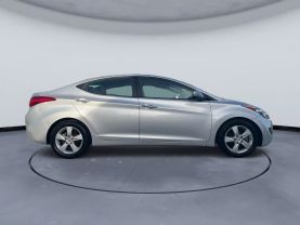 2013 HYUNDAI ELANTRA SEDAN 4-CYL, PZEV, 1.8 LITER LIMITED SEDAN 4D