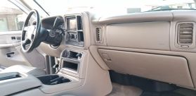 2003 CHEVROLET SILVERADO 2500 HD CREW CAB PICKUP V8, TURBO DIESEL, 6.6L LT PICKUP 4D 6 1/2 FT at The One Autosales Inc in Phoenix , AZ 85022  33.60461470880989, -112.03641575767358