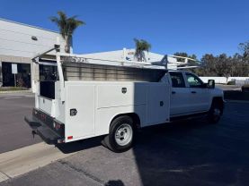 2017 Chevrolet Silverado 3500 Hd Crew Cab & Chassis - Image 6