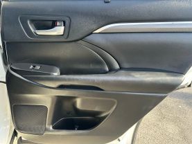 Used 2018 TOYOTA HIGHLANDER SUV V6, 3.5 LITER SE SPORT UTILITY 4D - LA Auto Star located in Virginia Beach, VA
