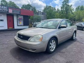 2005 Ford Five Hundred - Image 1
