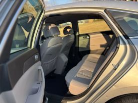 2016 Hyundai Sonata - Image 5