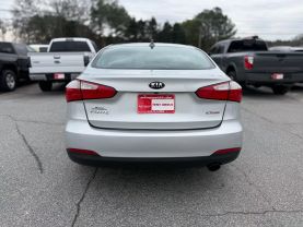 2016 KIA FORTE SEDAN 4-CYL, GDI, 2.0 LITER EX SEDAN 4D