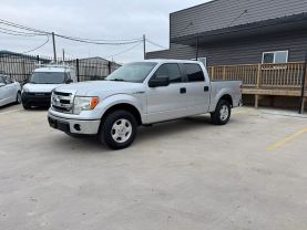 2013 FORD F150 SUPERCREW CAB PICKUP V6, FLEX FUEL, 3.7 LITER XL PICKUP 4D 5 1/2 FT at Motors On Wheels - used car dealership in Houston, Texas.