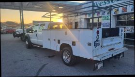 2013 Ford F450 Super Duty Crew Cab & Chassis 176" W.b. 4d - Image 3