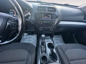 2017 Ford Explorer Xlt Sport Utility 4d - Image 11