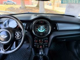 2015 MINI HARDTOP 2 DOOR HATCHBACK MIDNIGHT BLACK METALLIC AUTOMATIC - Capital City Auto