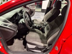 2013 FORD FOCUS HATCHBACK 4-CYL, PZEV, 2.0 LITER SE HATCHBACK 4D