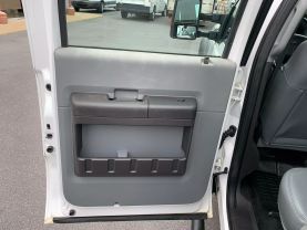 2011 FORD F550 SUPER DUTY CREW CAB 9FT KNAPHEIDE SERVICE BED TRUCK SERVICE/UTILITY TRUCKS V8, TURBO DIESEL, 6.7 LITER 176" W.B. 4D - Eddies Auto Sales
