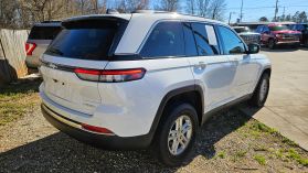 2024 Jeep Grand Cherokee - Image 5