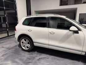 2013 VOLKSWAGEN TOUAREG SUV V6, TURBO DIESEL, 3.0 LITER TDI EXECUTIVE SPORT UTILITY 4D