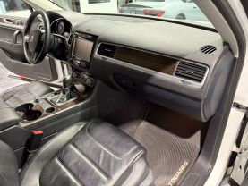 2013 VOLKSWAGEN TOUAREG SUV V6, TURBO DIESEL, 3.0 LITER TDI EXECUTIVE SPORT UTILITY 4D