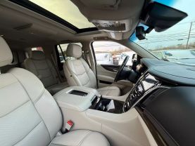 2019 CADILLAC ESCALADE SUV V8, 6.2 LITER LUXURY SPORT UTILITY 4D