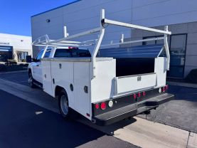 2017 Chevrolet Silverado 3500 Hd Crew Cab & Chassis - Image 4