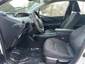 2019 TOYOTA PRIUS