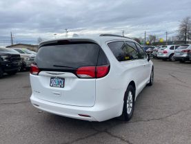 2020 CHRYSLER VOYAGER