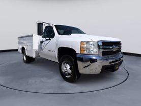 2009 CHEVROLET SILVERADO 3500 HD REGULAR CAB & CHASSIS CAB CHASSIS V8, 6.0 LITER 137" W.B. 2D