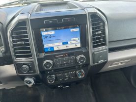 2017 FORD F150 SUPERCREW CAB PICKUP V8, FLEX FUEL, 5.0 LITER XL PICKUP 4D 5 1/2 FT