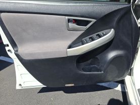 2015 TOYOTA PRIUS HATCHBACK 4-CYL, HYBRID, 1.8 LITER FOUR HATCHBACK 4D