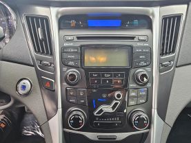 2012 HYUNDAI SONATA SEDAN 4-CYL, HYBRID, 2.4 LITER HYBRID SEDAN 4D