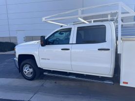 2017 Chevrolet Silverado 3500 Hd Crew Cab & Chassis - Image 17