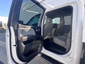 2017 Chevrolet Silverado 3500 Hd Crew Cab & Chassis - Image 27
