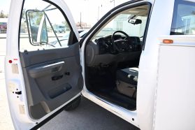 2009 CHEVROLET SILVERADO 3500 HD REGULAR CAB & CHASSIS CAB CHASSIS V8, 6.0 LITER 137" W.B. 2D