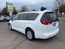 2020 CHRYSLER VOYAGER