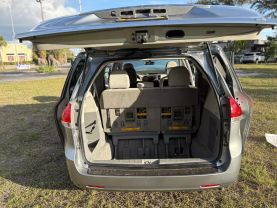 2011 TOYOTA SIENNA VAN V6, 3.5 LITER LE MINIVAN 4D